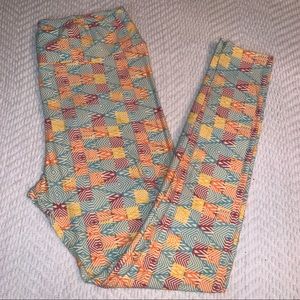 Lularoe TC tall Curvy Leggings Buttery Soft Orange